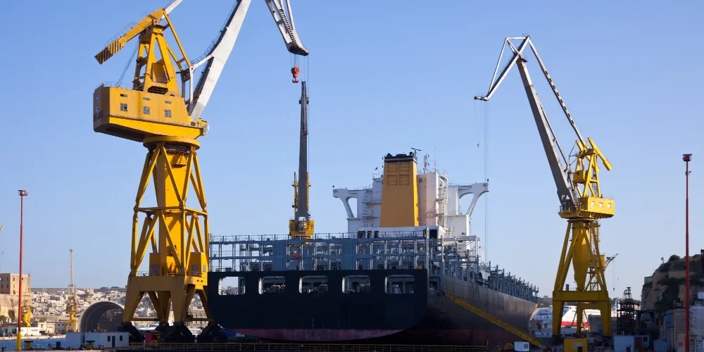 Qué es un astillero naval y qué hace